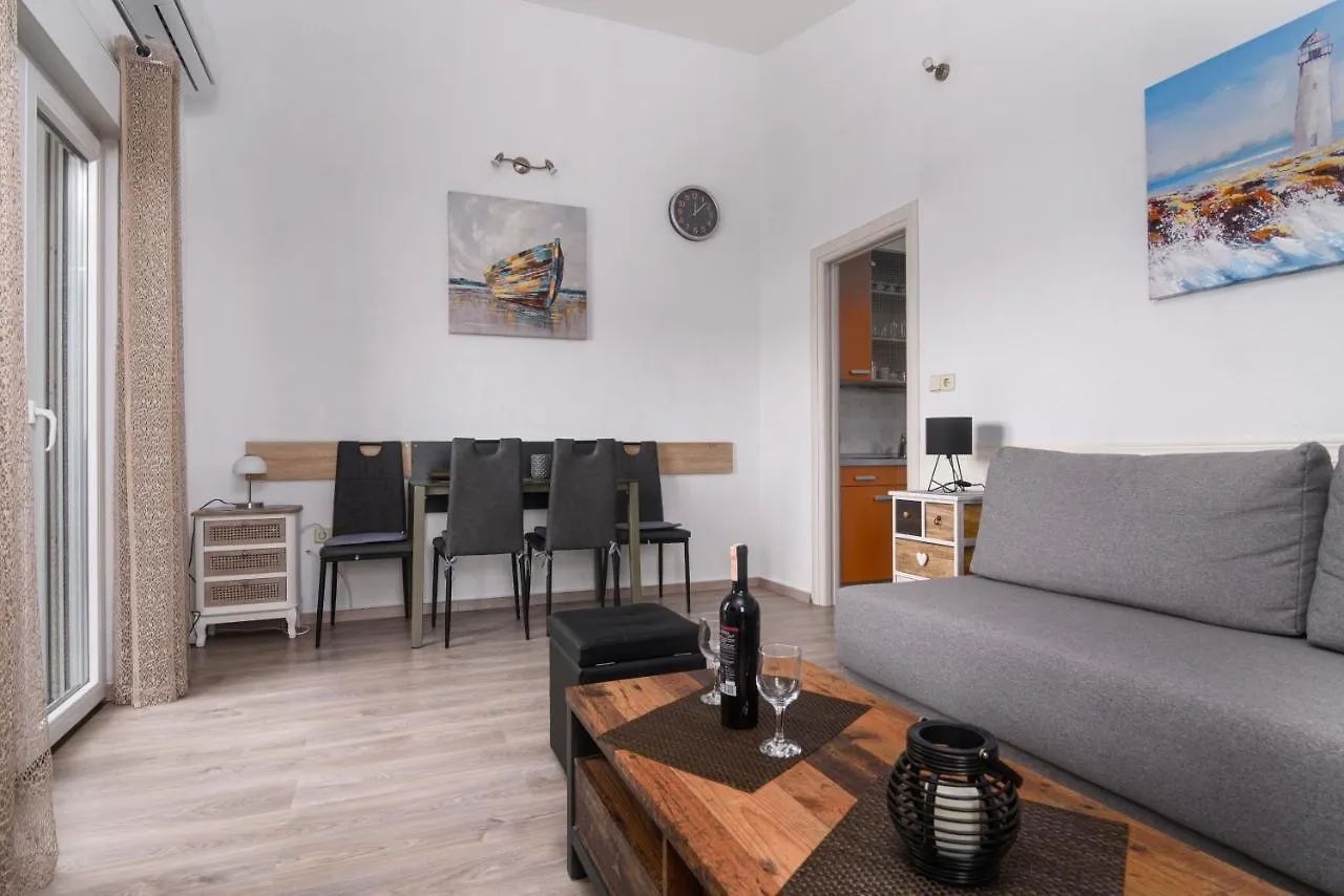 Apartment Kvesic Trogir Croatia