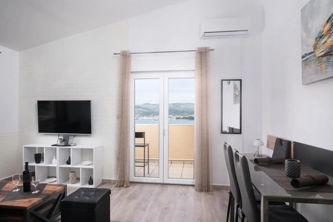 Apartment Kvesic Trogir Croatia