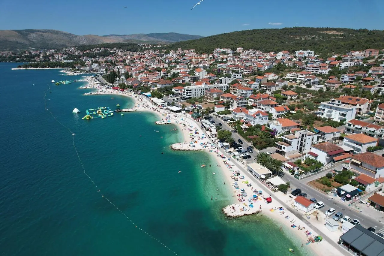 Apartment Kvesic Trogir 0*,  Croatia